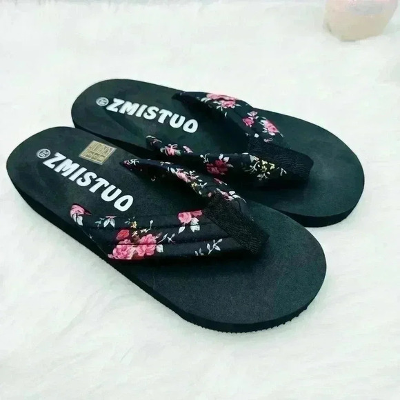 Womens Floral Bloom Bliss Flip-Flops, 7.5 - Picture 7 of 8